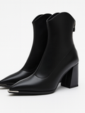 Schwarz