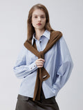 Blau gestreift