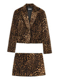 Braun mit Leopardenmuster